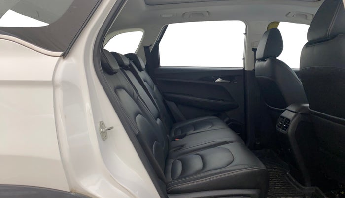 2020 MG HECTOR SHARP 1.5 DCT PETROL, Petrol, Automatic, 85,079 km, Right Side Rear Door Cabin