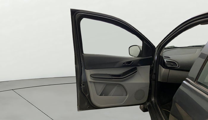 2021 Tata Tiago XT PETROL, CNG, Manual, 63,132 km, LHS Front Door