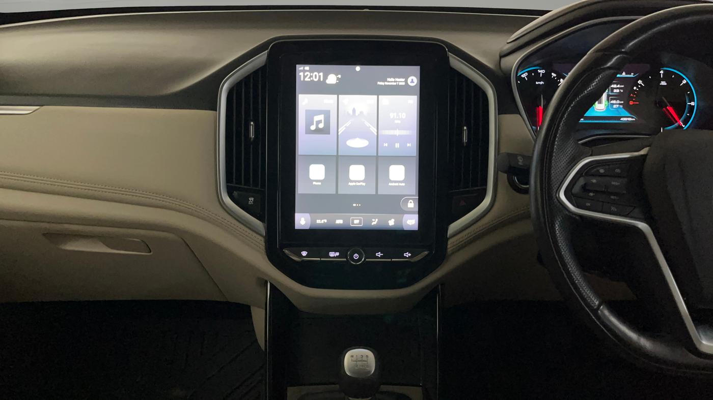 2021 MG HECTOR SHARP HYBRID 1.5 PETROL DUAL TONE, Petrol, Manual, 43,653 km, Air Conditioner