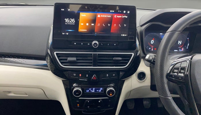 2024 Mahindra XUV 3XO AX5 1.2 L TCMPFi, Petrol, Manual, 27,203 km, Air Conditioner