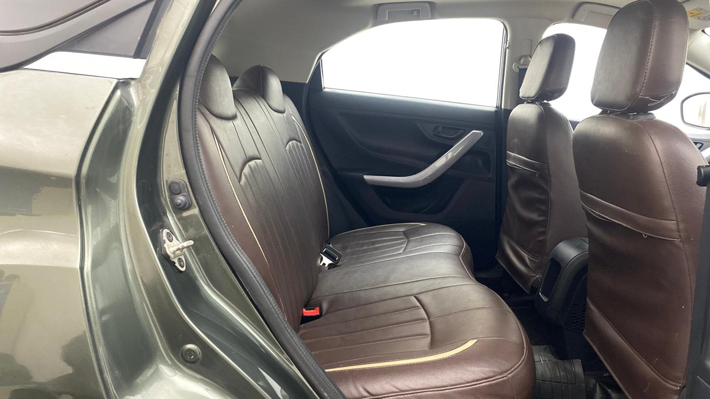 2022 Tata NEXON XM SUNROOF PETROL, Petrol, Manual, 54,677 km, Right Side Rear Door Cabin