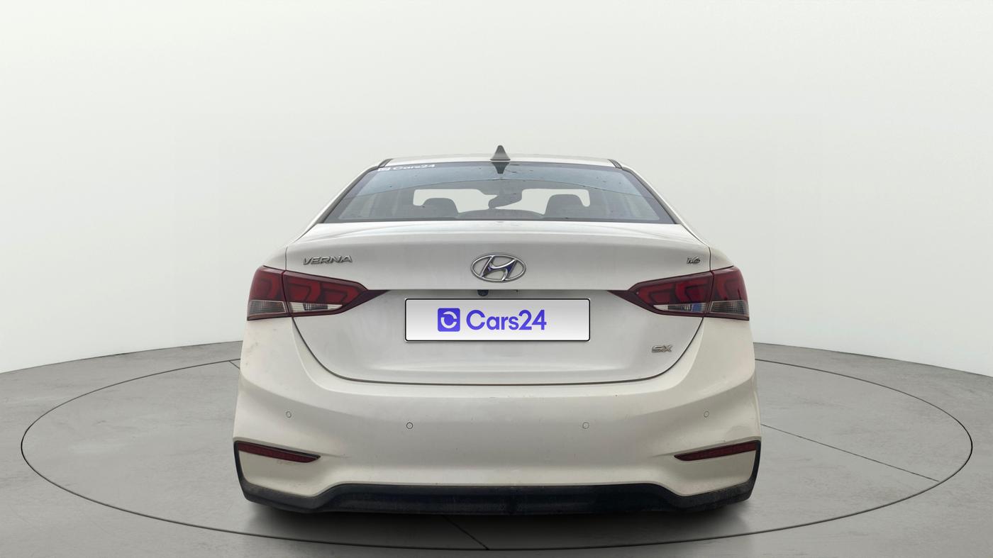 2019 Hyundai Verna 1.6 VTVT SX (O) AT, Petrol, Automatic, 1,37,087 km, Back/Rear