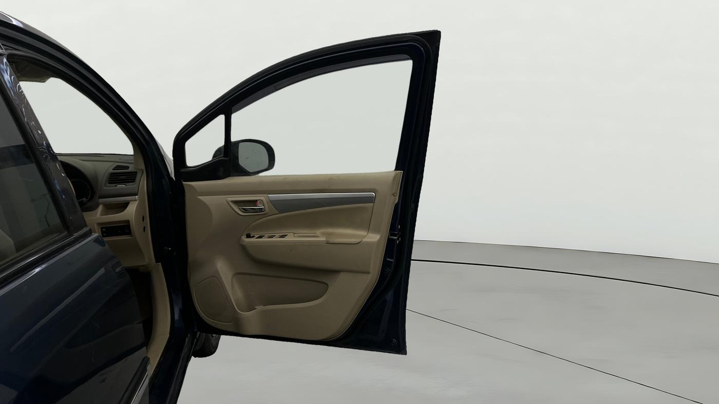 2016 Maruti Ertiga VXI, Petrol, Manual, 67,078 km, RHS Front Door