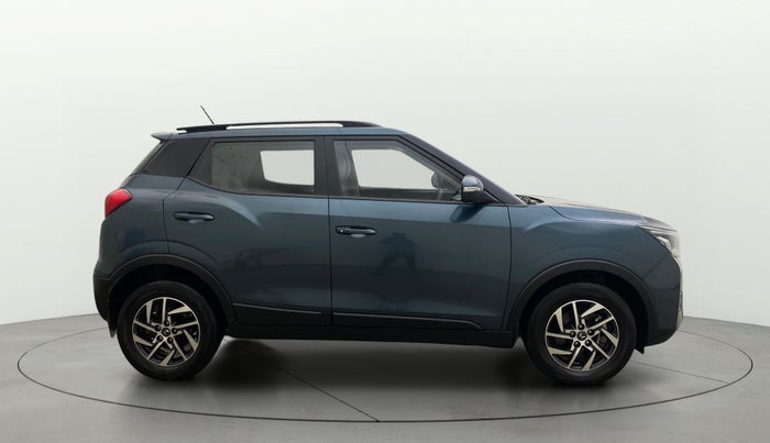 2024 Mahindra XUV300 W8 (O) 1.2 PETROL AMT, Petrol, Automatic, 15,168 km, Right Side View
