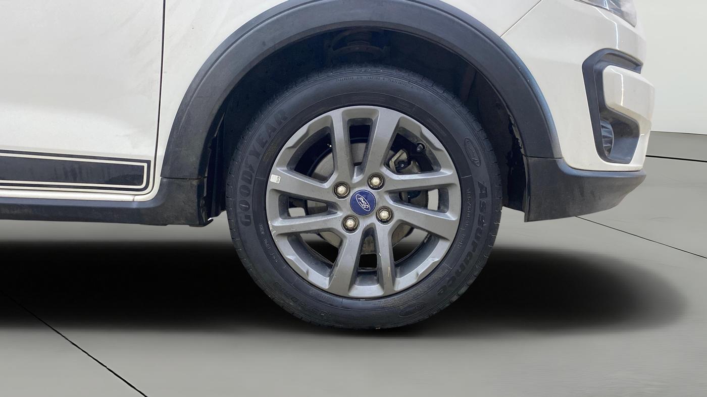 2020 Ford FREESTYLE TITANIUM 1.2 PETROL, Petrol, Manual, 35,007 km, Right Front Wheel
