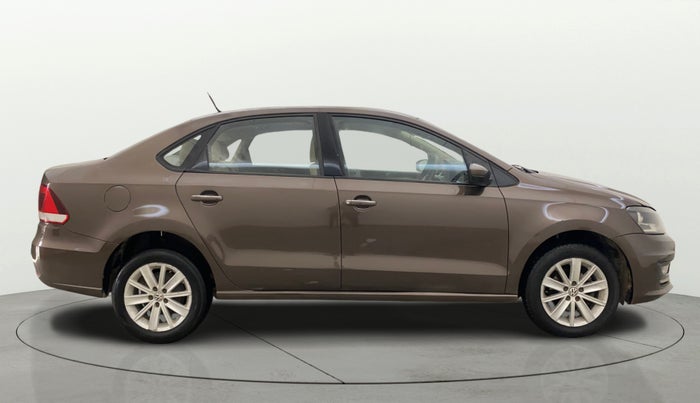 2016 Volkswagen Vento HIGHLINE PETROL AT, Petrol, Automatic, 1,21,926 km, Right Side View