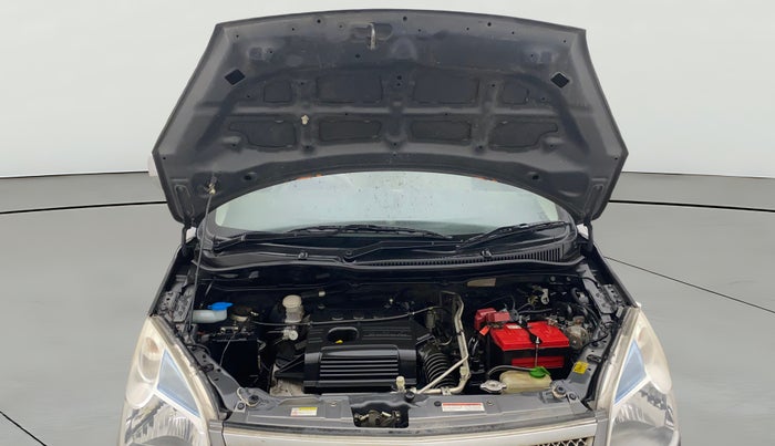 2017 Maruti Wagon R 1.0 LXI CNG, CNG, Manual, 1,04,063 km, Open Bonet