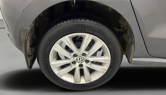 2014 Volkswagen Polo HIGHLINE1.2L, Petrol, Manual, 49,935 km, Right Rear Wheel