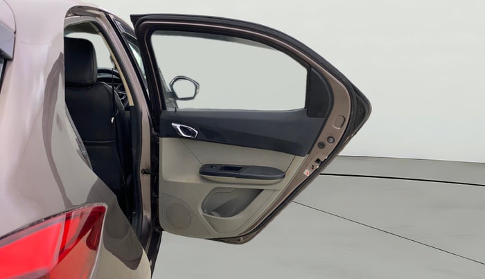 2016 Tata Tiago XZ PETROL, Petrol, Manual, 74,675 km, RHS Rear Door