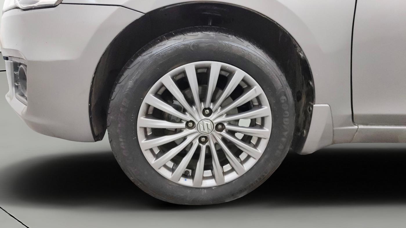 2016 Maruti Ciaz ZXI+, Petrol, Manual, 85,524 km, Left Front Wheel