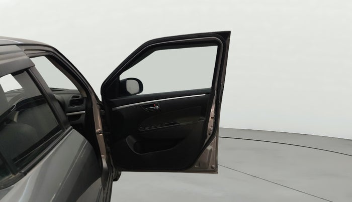 2014 Maruti Swift VXI, Petrol, Manual, 77,393 km, RHS Front Door