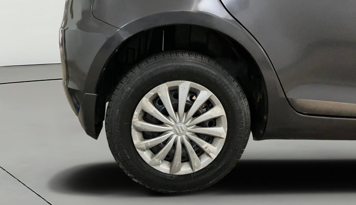 2015 Maruti Swift VXI, Petrol, Manual, 30,231 km, Right Rear Wheel