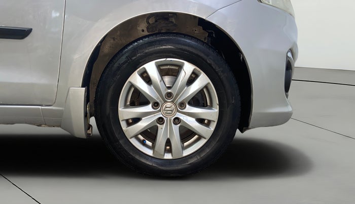 2016 Maruti Ertiga ZDI + SHVS, Diesel, Manual, 96,450 km, Right Front Wheel