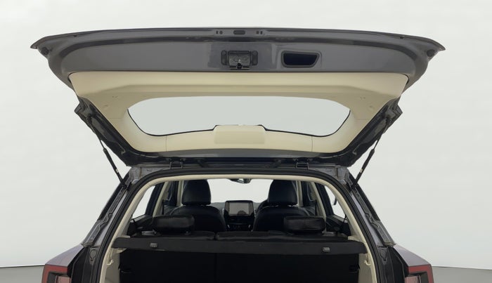 2024 Mahindra XUV 3XO MX1 1.2 L TCMPFi, Petrol, Manual, 6,906 km, Boot Door Open