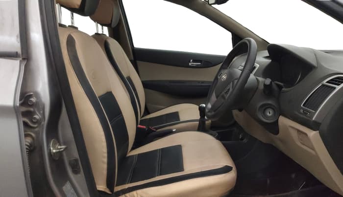2014 Hyundai i20 SPORTZ 1.2, Petrol, Manual, 50,702 km, Right Side Front Door Cabin