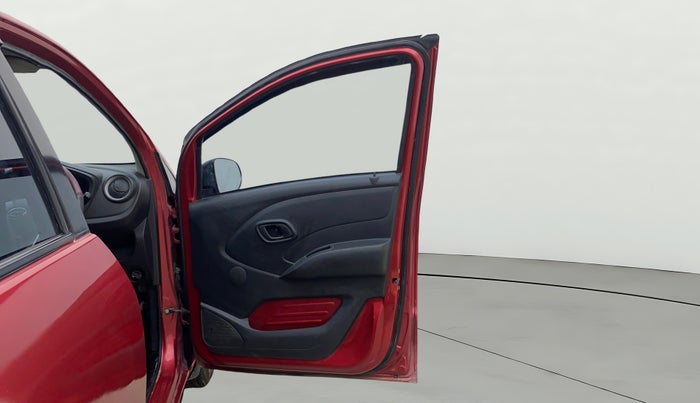 2017 Datsun Redi Go T (O), Petrol, Manual, 35,209 km, RHS Front Door