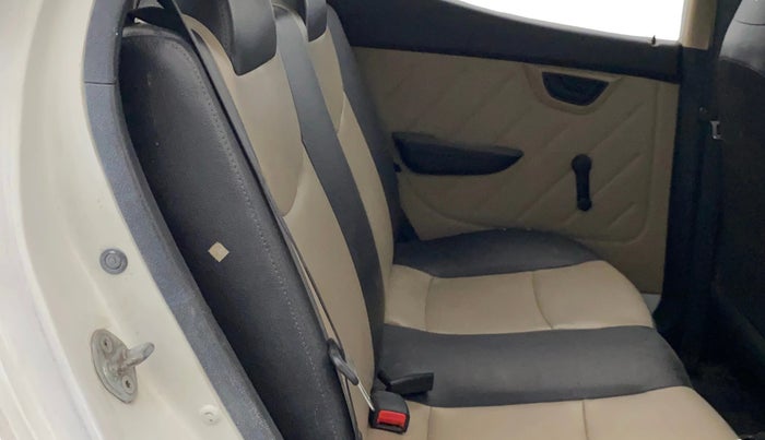 2016 Hyundai Eon D-LITE+, Petrol, Manual, 32,755 km, Right Side Rear Door Cabin