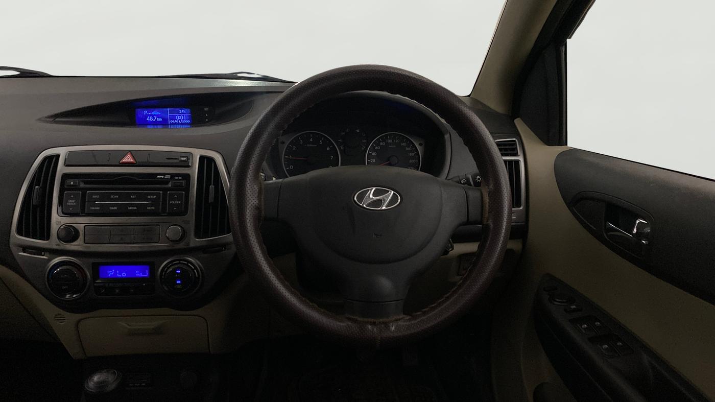 2013 Hyundai i20 MAGNA 1.2, Petrol, Manual, 56,877 km, Steering Wheel Close Up