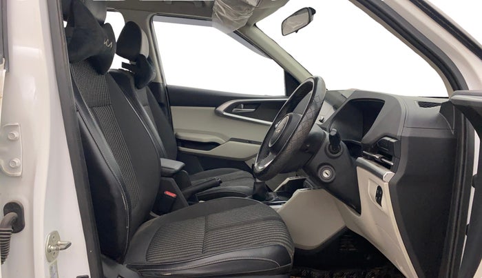 2023 KIA CARENS  PRESTIGE 1.5 TURBO PETROL IMT 7 STR , Petrol, Manual, 35,362 km, Right Side Front Door Cabin