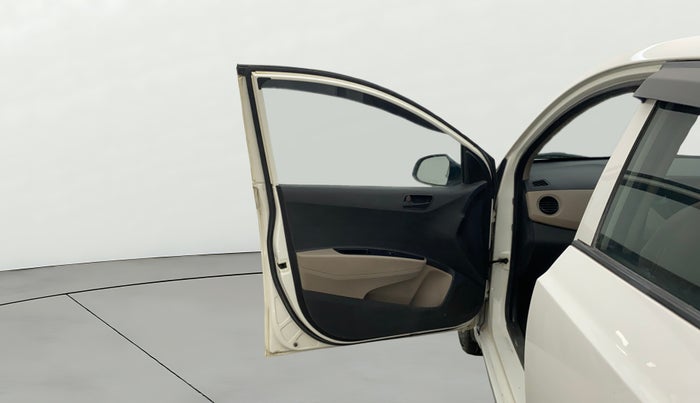 2015 Hyundai Grand i10 MAGNA 1.2 KAPPA VTVT, CNG, Manual, 1,13,214 km, LHS Front Door