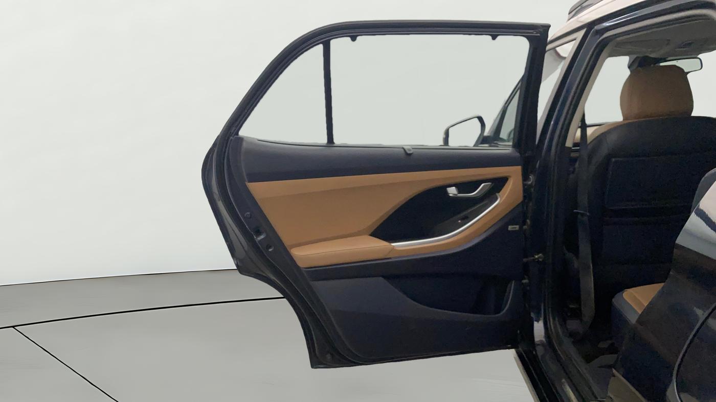 2024 Hyundai ALCAZAR Signature 7 STR 1.5 Turbo GDi Petrol DCT, Petrol, Automatic, 18,667 km, LHS Rear Door