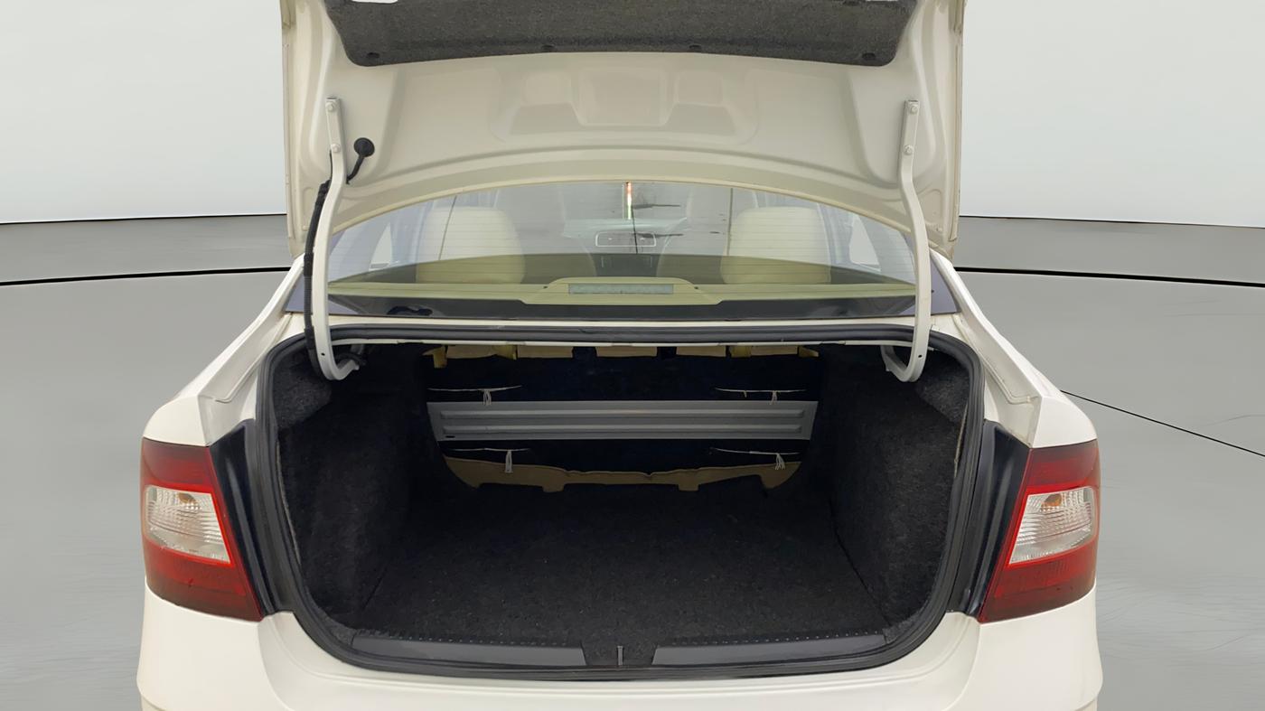 2019 Skoda Rapid AMBITION 1.6 MPI AT, Petrol, Automatic, 28,819 km, Boot Open Zoomed View