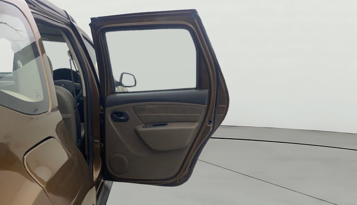 2016 Renault Duster RXL PETROL, Petrol, Manual, 52,815 km, RHS Rear Door