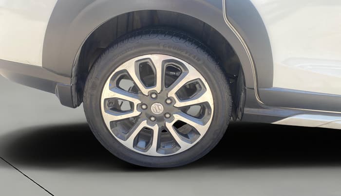 2023 Maruti XL6 ZETA CNG, CNG, Manual, 1,03,816 km, Right Rear Wheel