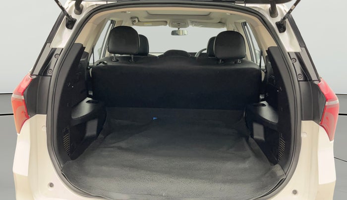 2023 Mahindra XUV700 AX 5 P AT 5 STR, Petrol, Automatic, 14,466 km, Boot Open Zoomed View