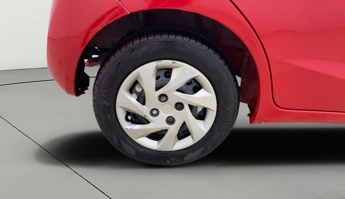 2013 Honda Brio S MT, CNG, Manual, 98,861 km, Right Rear Wheel