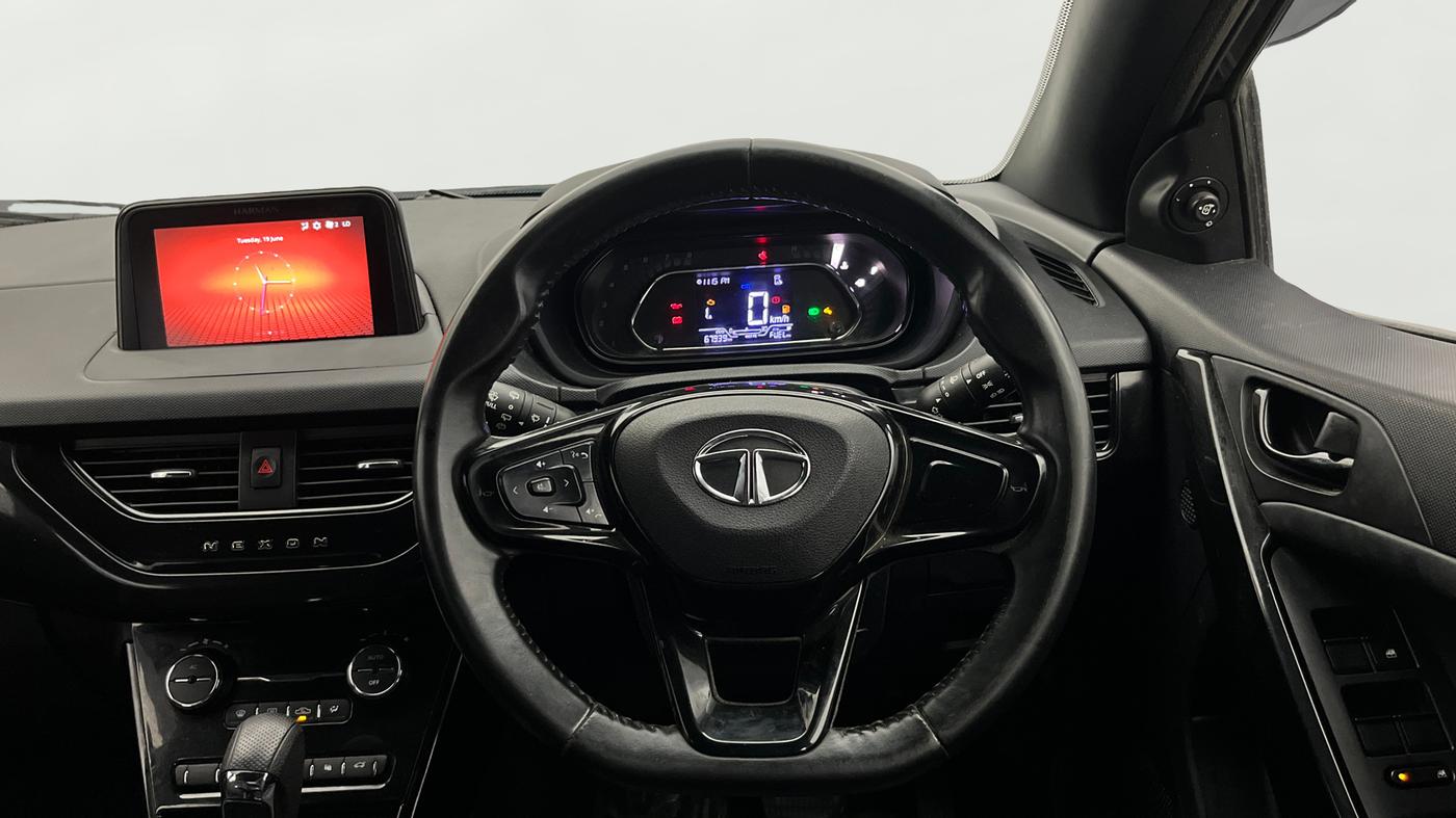 2022 Tata NEXON XZA PLUS PETROL DARK EDITION, CNG, Automatic, 67,935 km, Steering Wheel Close Up
