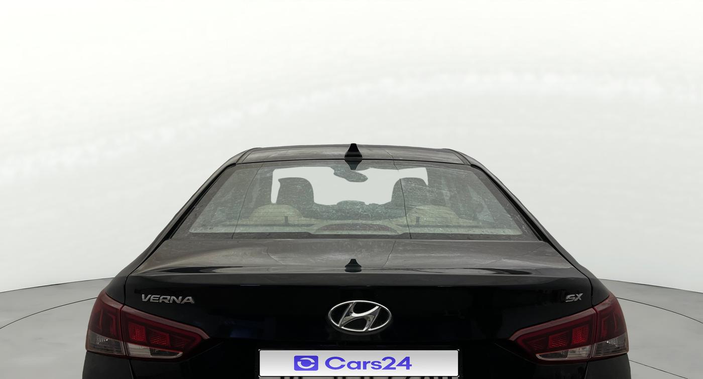 2022 Hyundai Verna SX 1.5 VTVT, Petrol, Manual, 36,069 km, Rear Windshield