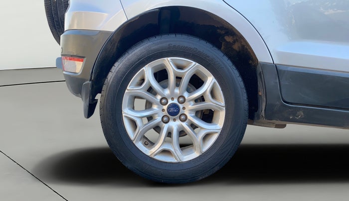 2017 Ford Ecosport TITANIUM 1.5L PETROL, Petrol, Manual, 1,37,972 km, Right Rear Wheel