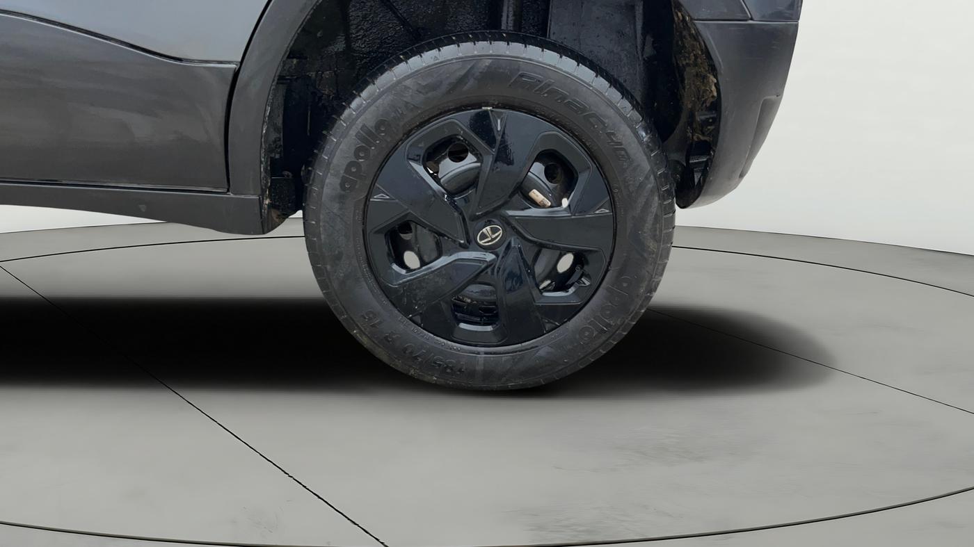 2023 Tata PUNCH ADVENTURE MT, Petrol, Manual, 25,721 km, Left Rear Wheel