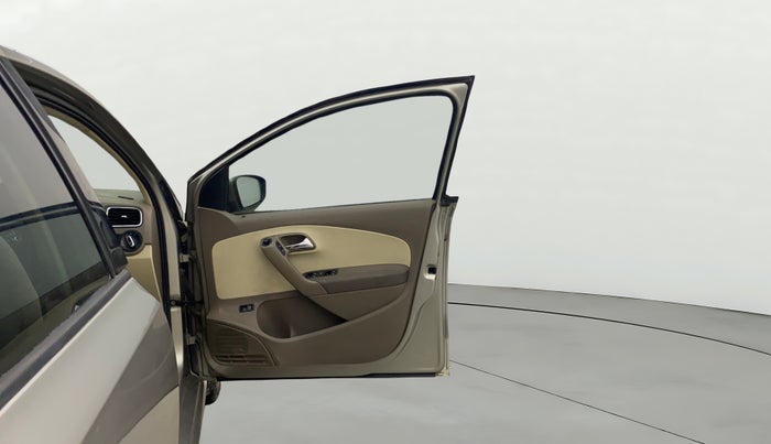 2015 Skoda Rapid 1.6 MPI ELEGANCE PLUS, Petrol, Manual, 1,26,232 km, RHS Front Door