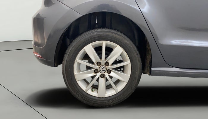 2017 Volkswagen Polo HIGHLINE1.2L, Petrol, Manual, 98,037 km, Right Rear Wheel