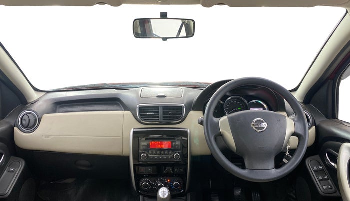 2017 Nissan Terrano XL (P), Petrol, Manual, 43,772 km, Dashboard