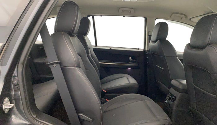 2017 Tata Hexa XT 4X2 6 STR, Diesel, Manual, 91,455 km, Right Side Rear Door Cabin