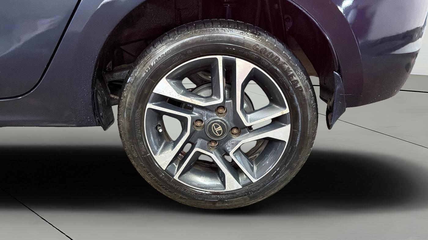 2018 Tata TIGOR XZA PETROL, Petrol, Automatic, 23,812 km, Left Rear Wheel