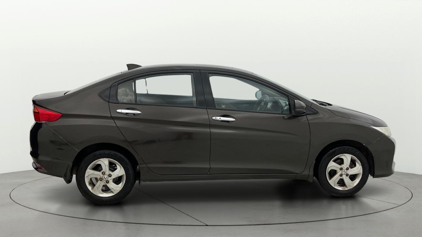 2016 Honda City 1.5L I-VTEC VX (O) MT, Petrol, Manual, 1,30,604 km, Right Side View