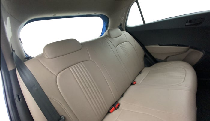 2019 Hyundai Grand i10 MAGNA 1.2 KAPPA VTVT, Petrol, Manual, 32,266 km, Right Side Rear Door Cabin