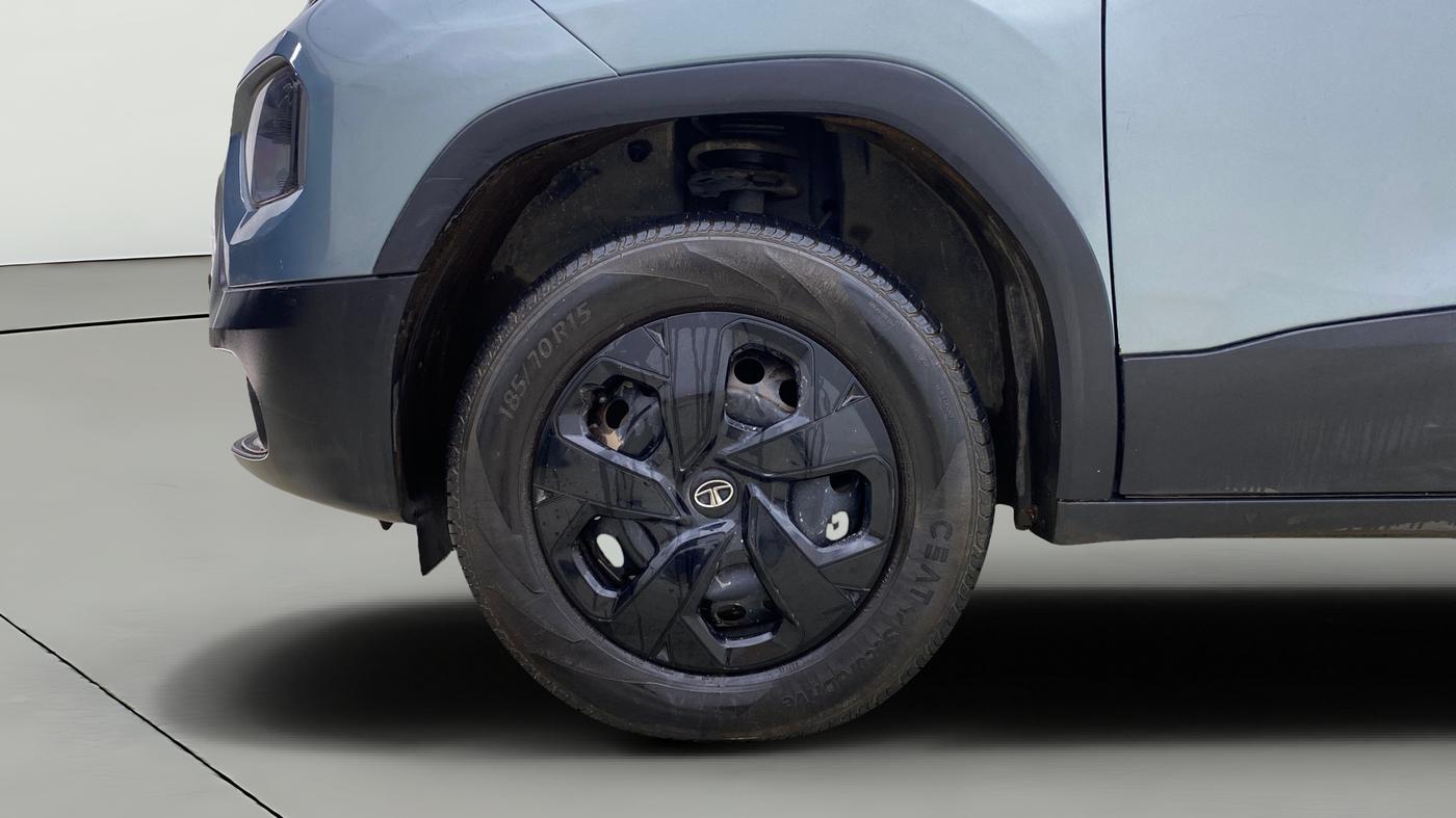 2022 Tata PUNCH ADVENTURE MT, Petrol, Manual, 9,426 km, Left Front Wheel