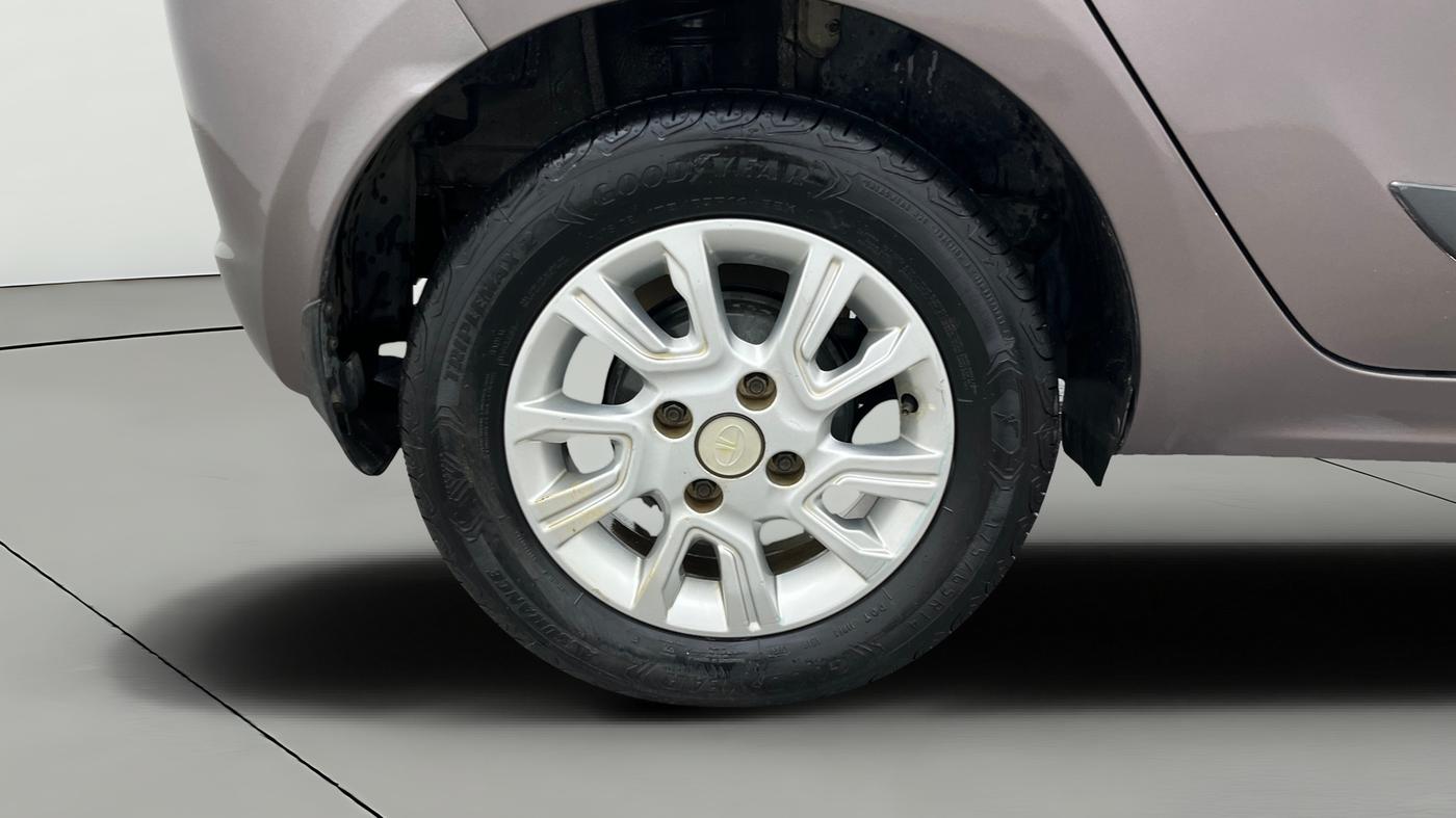2018 Tata Tiago XZ PETROL, Petrol, Manual, 49,935 km, Right Rear Wheel