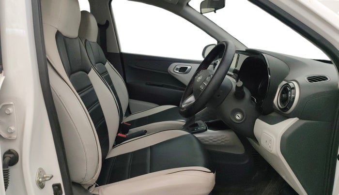 2024 Hyundai GRAND I10 NIOS SPORTZ AMT 1.2 KAPPA VTVT, Petrol, Automatic, 23,996 km, Right Side Front Door Cabin