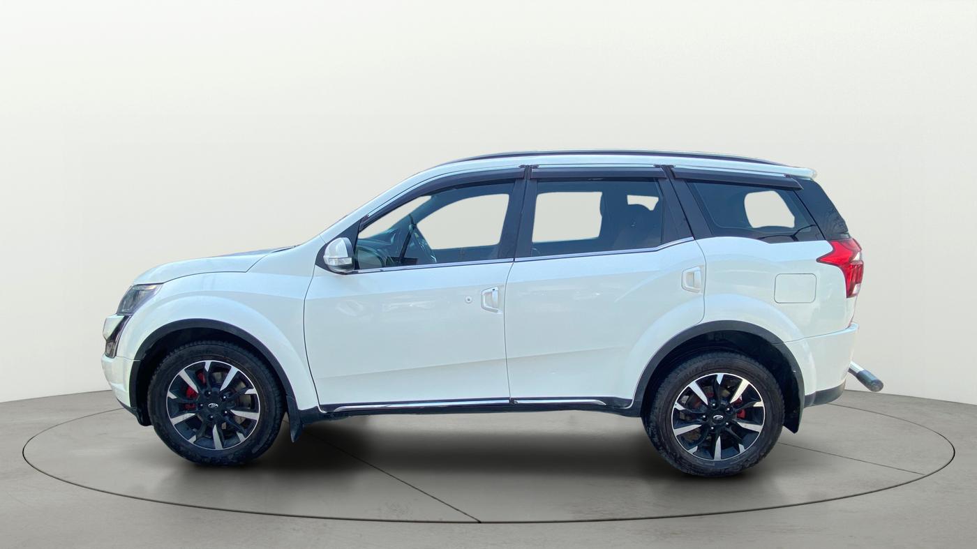 2021 Mahindra XUV500 W11, Diesel, Manual, 87,424 km, Left Side
