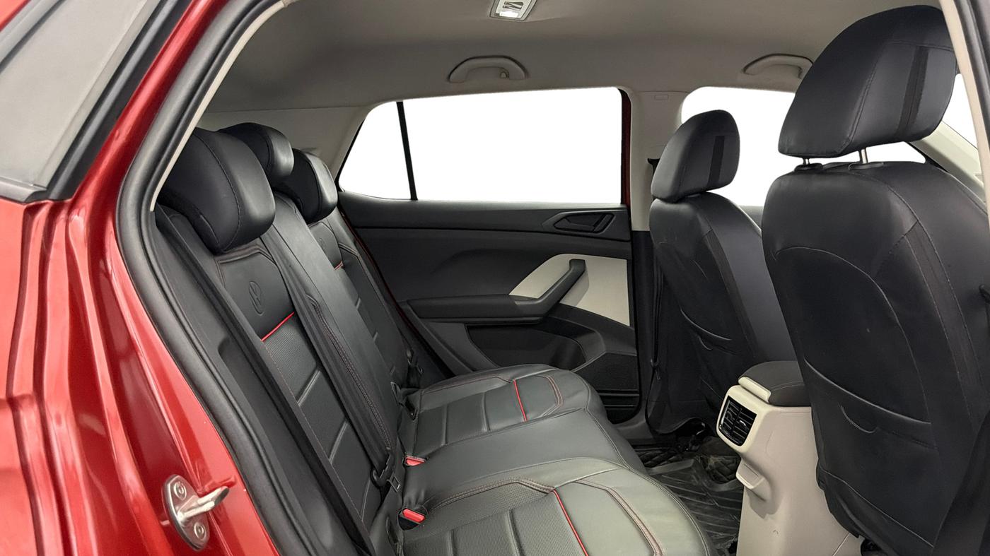 2022 Volkswagen TAIGUN COMFORTLINE 1.0 TSI MT, Petrol, Manual, 56,582 km, Right Side Rear Door Cabin