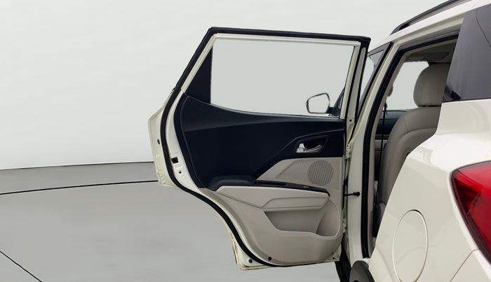 2021 Mahindra XUV300 W8 (O) 1.2 PETROL AMT, Petrol, Automatic, 48,959 km, LHS Rear Door