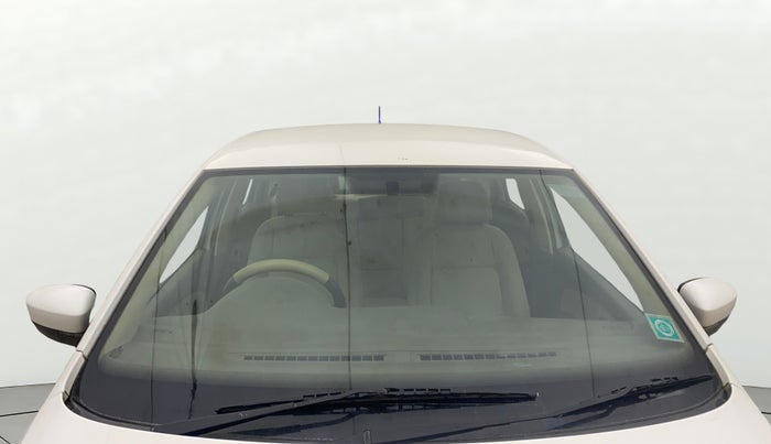 2012 Skoda Rapid AMBITION 1.6 TDI CR MT, Diesel, Manual, 1,25,665 km, Front Windshield