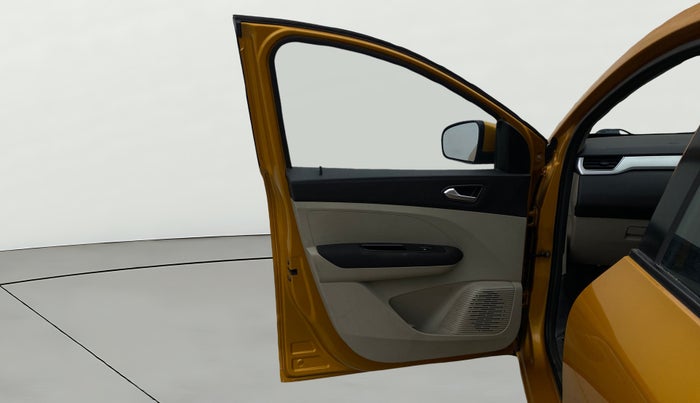 2019 Renault TRIBER RXZ, Petrol, Manual, 66,095 km, LHS Front Door