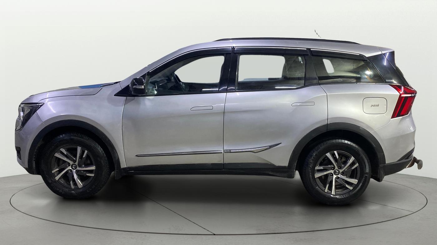 2022 Mahindra XUV700 AX 5 P MT 7 STR, Petrol, Manual, 66,407 km, Left Side